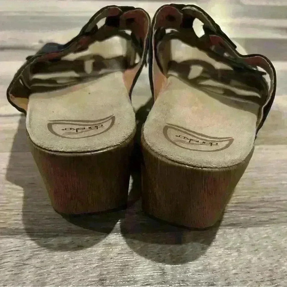 Dansko Serena flower Wooden Leather clog Sandals - Picture 4 of 5